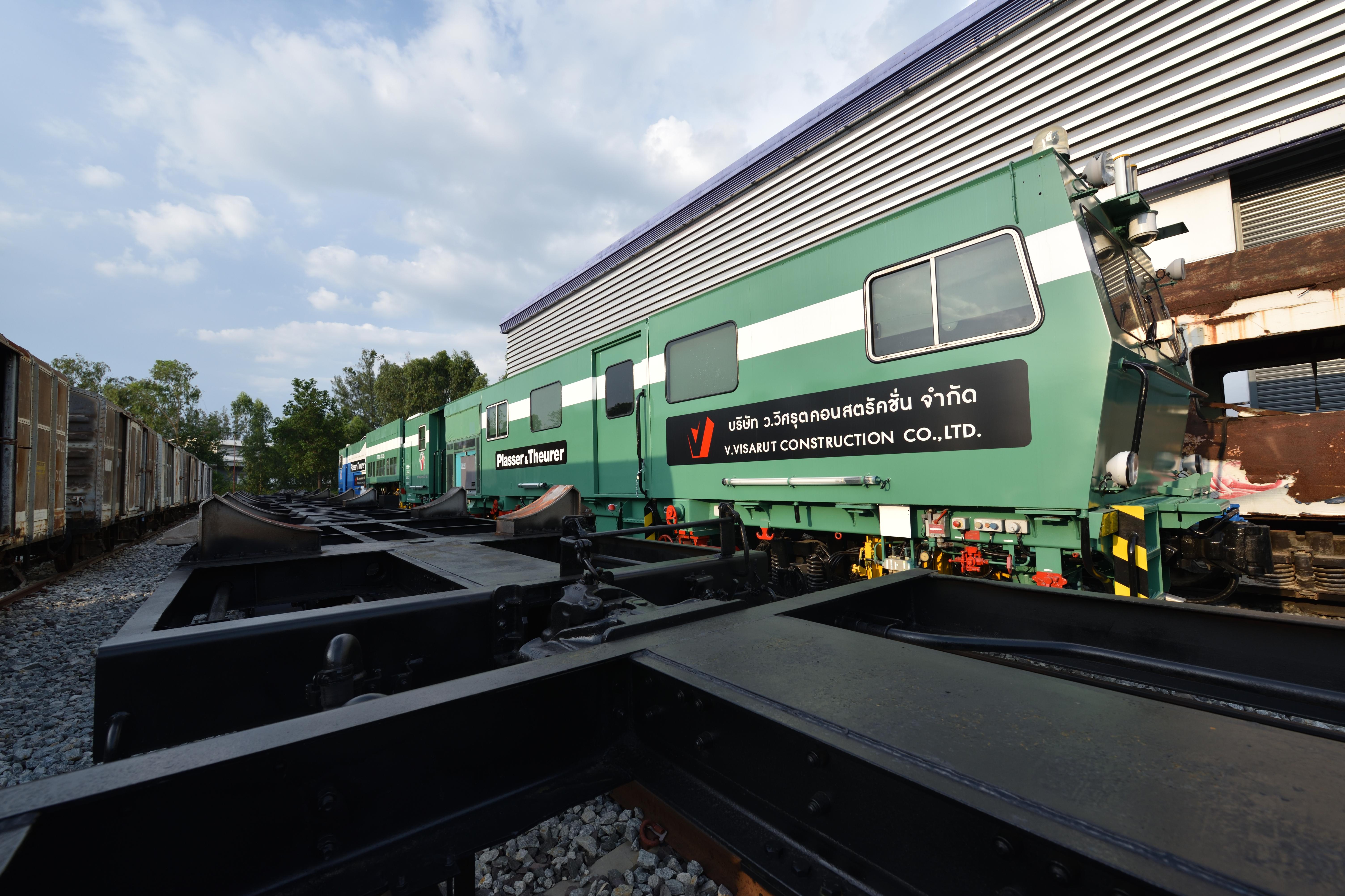Diesel Electric Train Locomotive